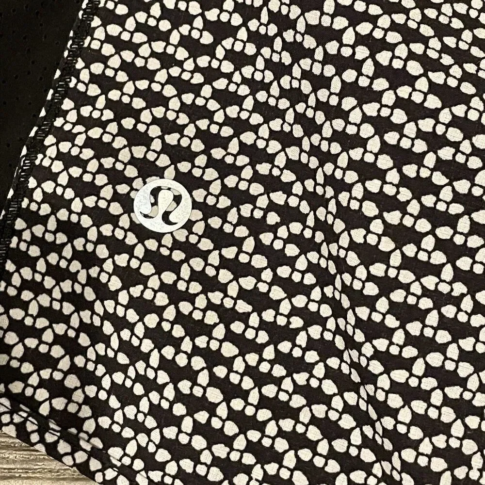 Lululemon Real Quick Perforated Shorts Monochromatic Black White Running Size 4